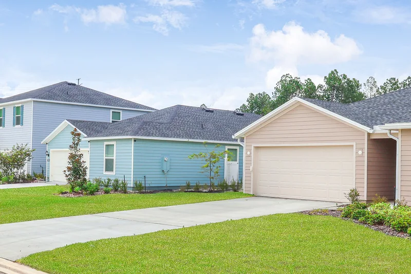 New homes at Saddle Oaks 40s in Jacksonville, Florida